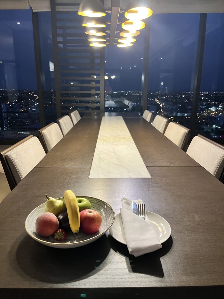 ザ・ウェスティン・パース　The Westin Perth　部屋　エグゼクティブスイート　ウェルカムフルーツ