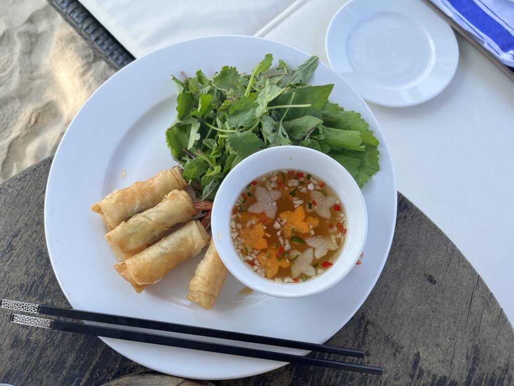 Danang Marriott Resort & Spa, Non Nuoc Beach Villas　ビーチで食事