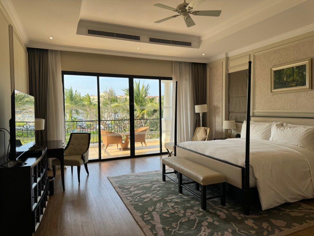 Danang Marriott Resort & Spa, Non Nuoc Beach Villas　プレミア 3 ベッドルーム ヴィラ（ガーデンビュー）2階マスター