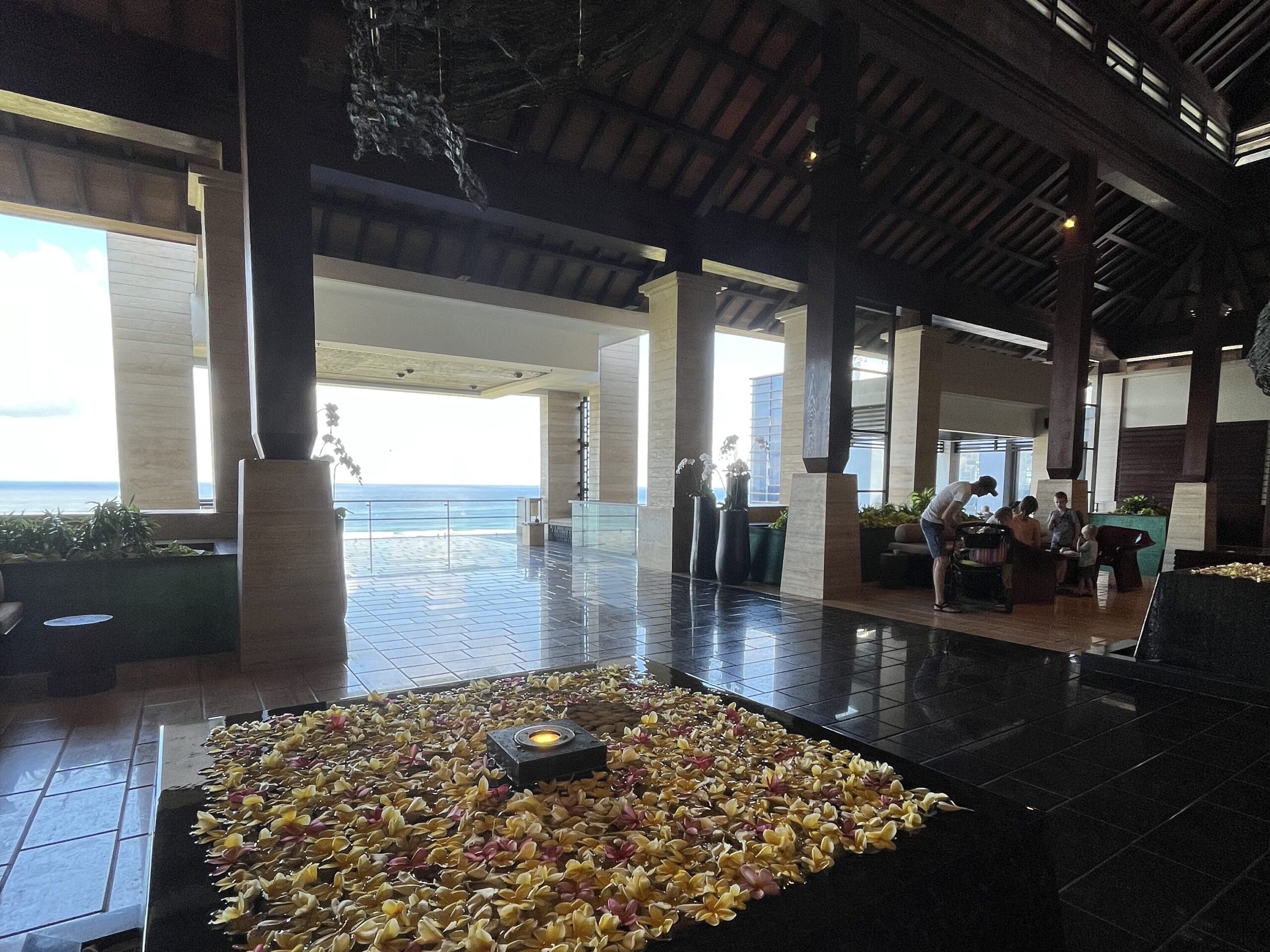 ザ・リッツ・カールトン・バリ　The Ritz-Carlton Bali　ホテルロビー