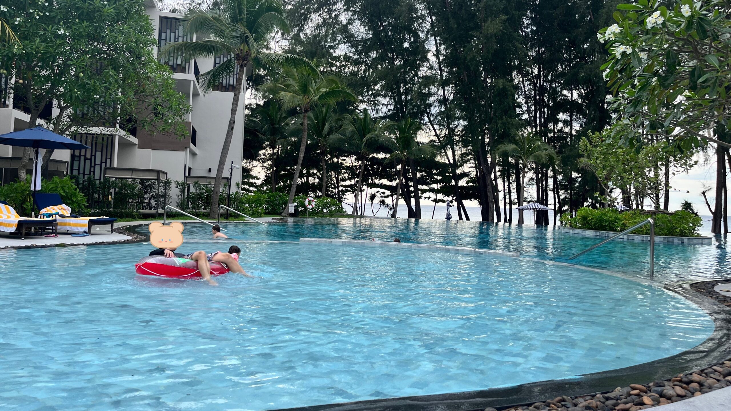 ル メリディアン プーケット マイ カオ ビーチ リゾート　Le Méridien Phuket Mai Khao Beach Resort　プール