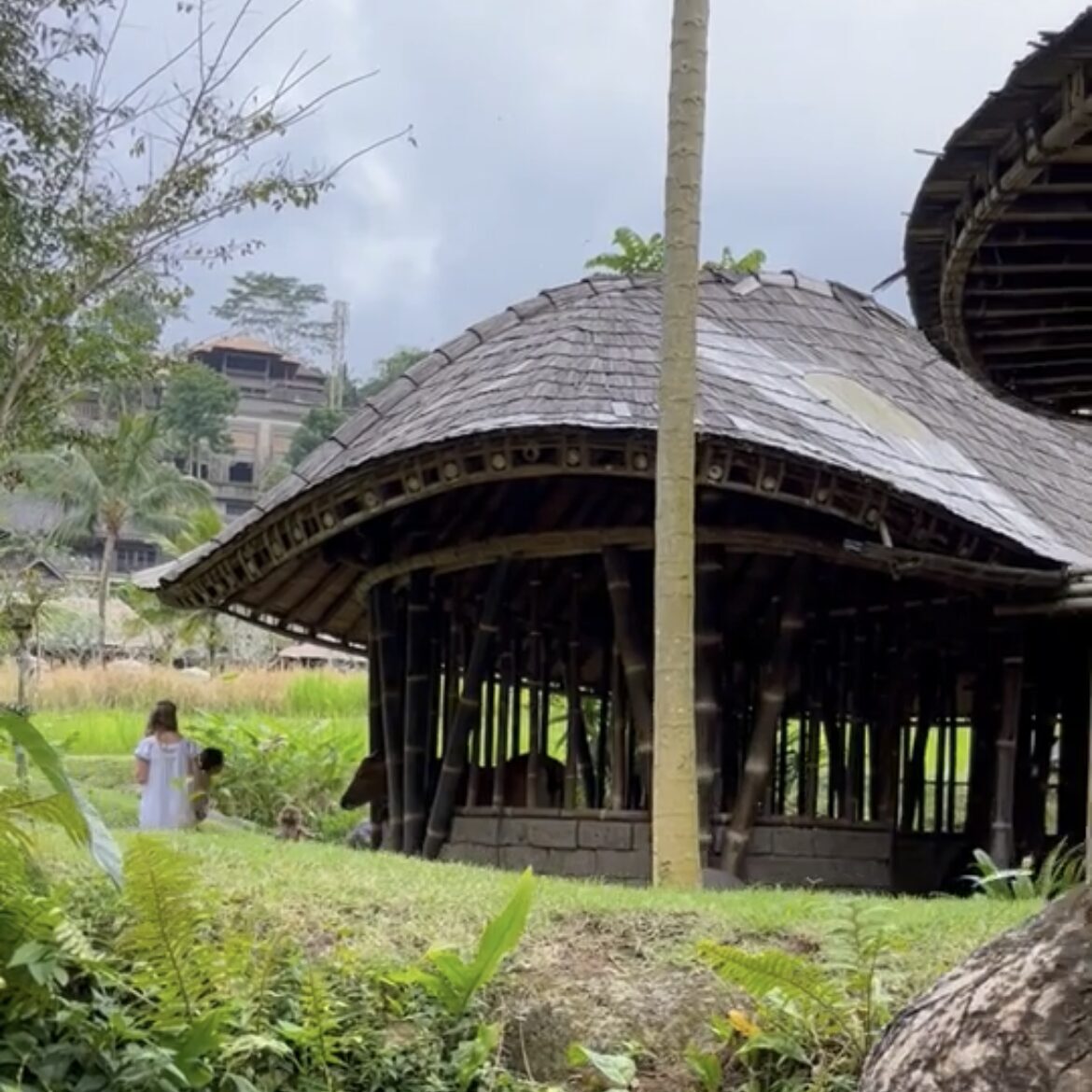 マンダパ・リッツ・カールトン・リザーブ　Mandapa, a Ritz-Carlton Reserve　キッズクラブ　牛小屋