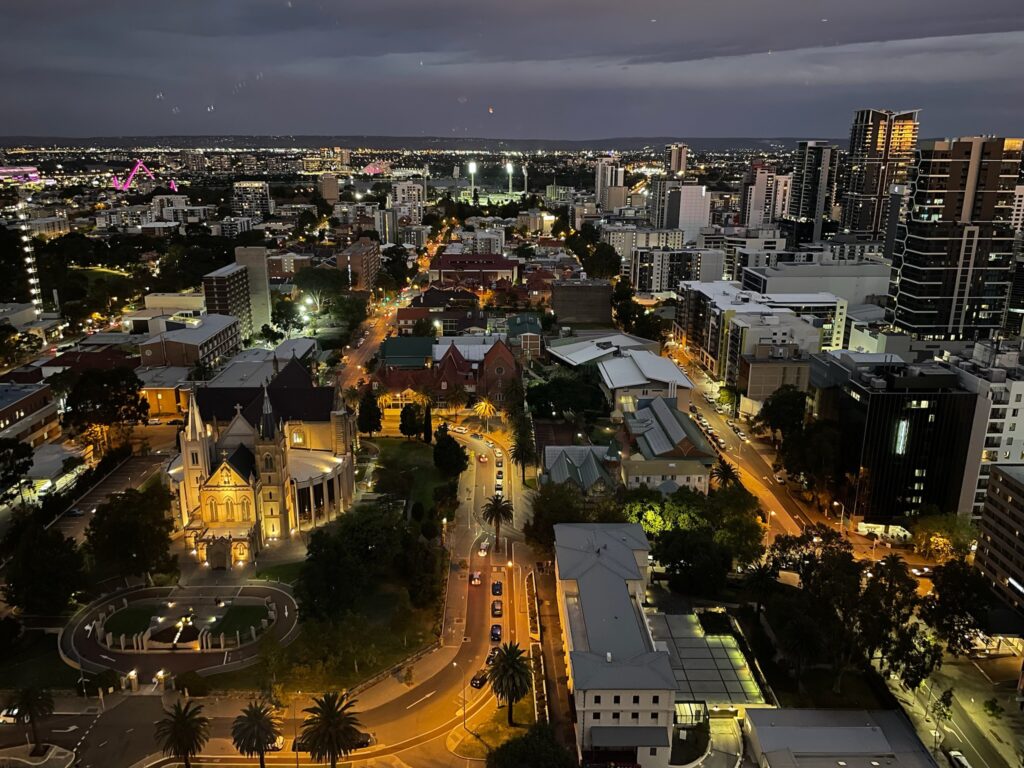 ザ・ウェスティン・パース　The Westin Perth　部屋　エグゼクティブスイート夜景